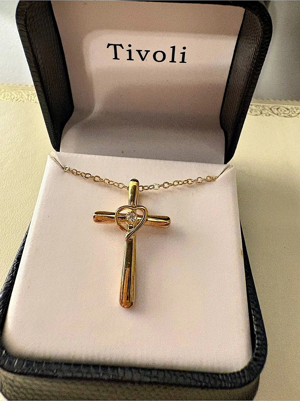 Tivoli Gold-Tone Cross Pendant Necklace Like New